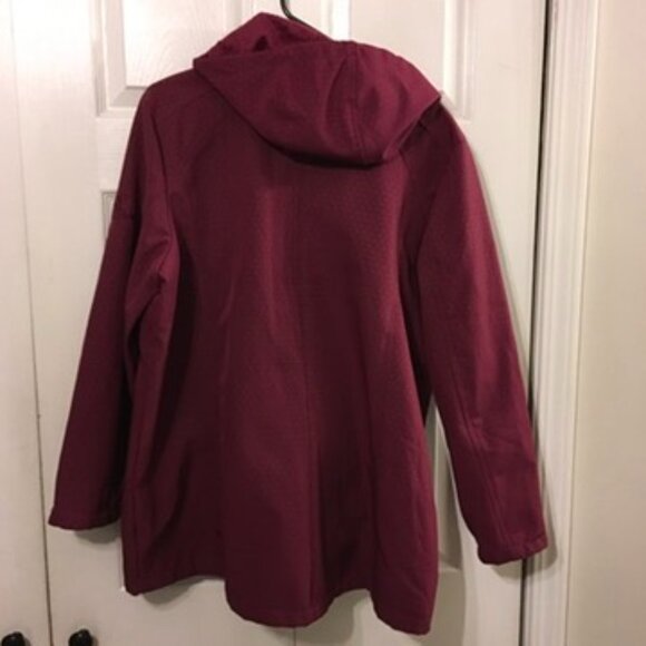 Plus Size ZeroXposure Hooded Soft Shell Jacket - Picture 5 of 7